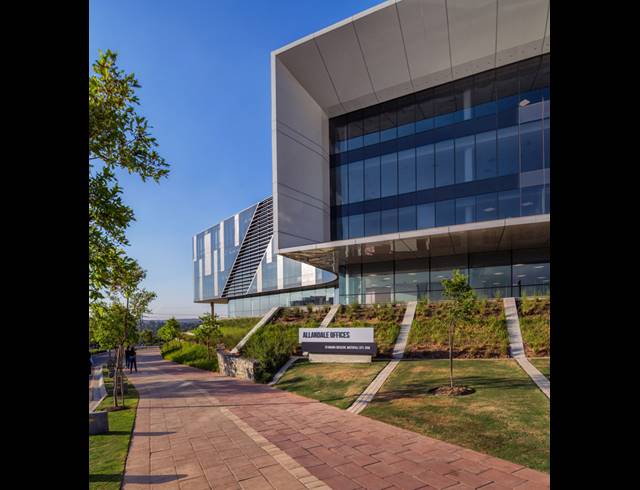 595M² OFFICE TO LET IN WATERFALL